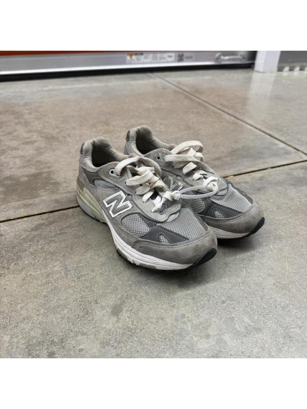 new balance 993 made in usa grey and white running shoes size 5 WOMENS